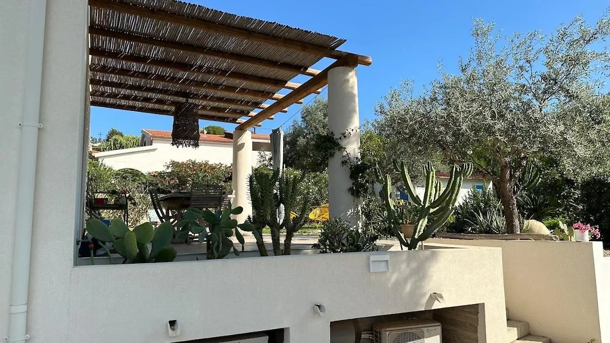 Delizioso Appartamento A Ridosso Del Mare Del Plemmirio Siracusa 0*,  Italië